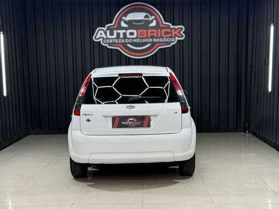 FORD-FIESTA-2014