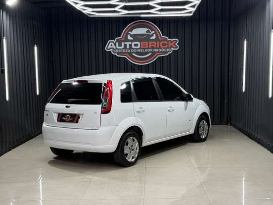 FORD-FIESTA-2014