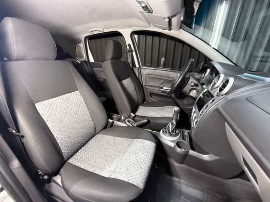 FORD-FIESTA-2014
