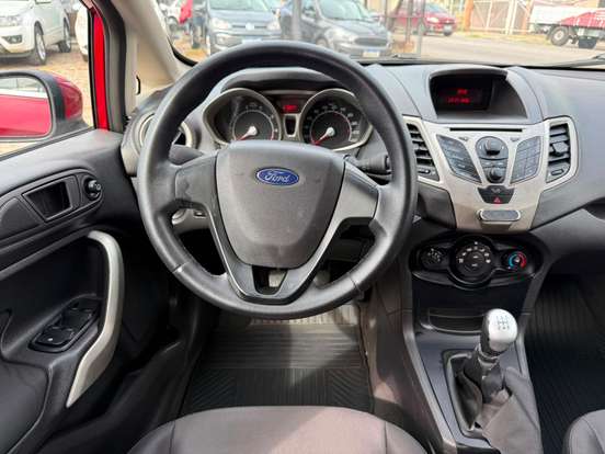FORD-FIESTA-2012