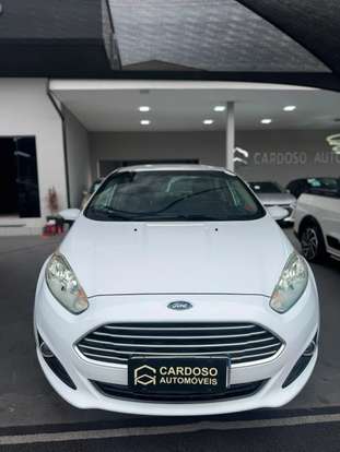 FORD-FIESTA-2015