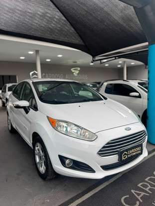 FORD-FIESTA-2015