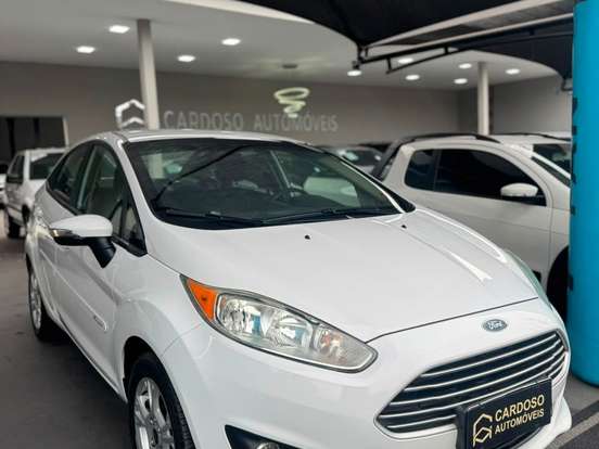 FORD-FIESTA-1.6 SE SEDAN 16V FLEX 4P POWERSHIFT FORD-FIESTA-2015