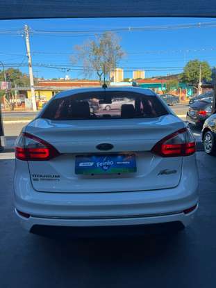 FORD-FIESTA-2014