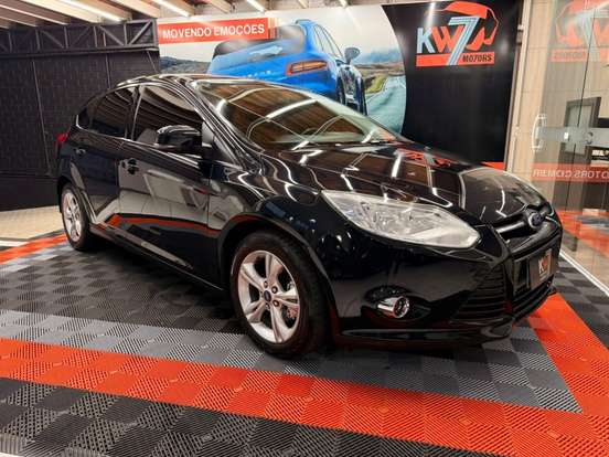 FORD-FOCUS-1.6 SE 16V FLEX 4P POWERSHIFT FORD-FOCUS-2014