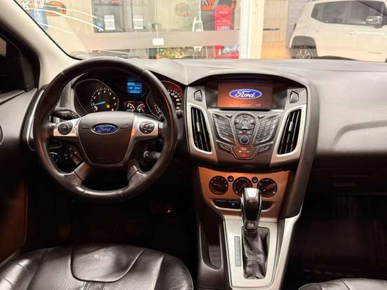 FORD-FOCUS-2014