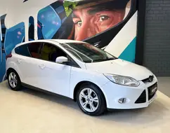 FORD FOCUS 1.6 SE 16V FLEX 4P POWERSHIFT FORD FOCUS 1.6 SE 16V FLEX 4P POWERSHIFT