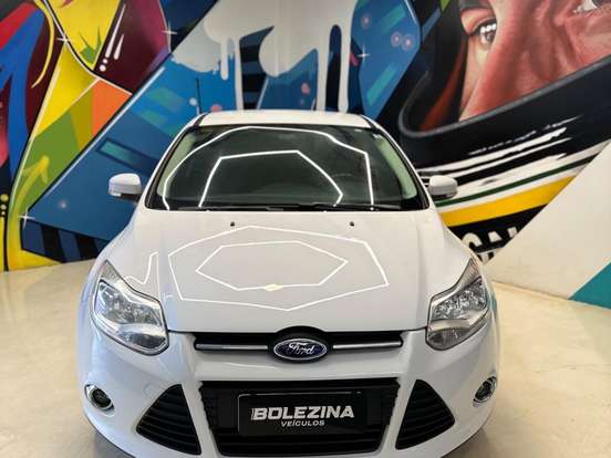 FORD-FOCUS-1.6 SE 16V FLEX 4P POWERSHIFT FORD-FOCUS-2014