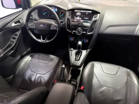 FORD-FOCUS-2015
