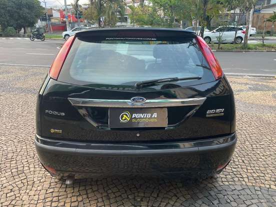 FORD-FOCUS-2006