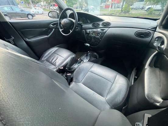 FORD-FOCUS-2006