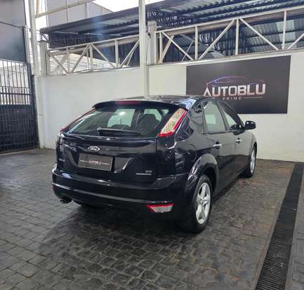 FORD-FOCUS-2009