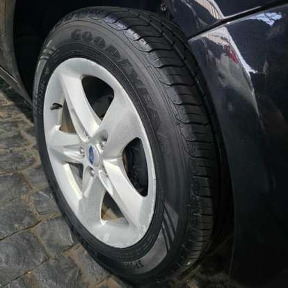 FORD-FOCUS-2009