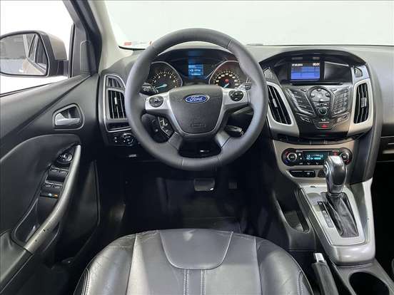 FORD-FOCUS-2014