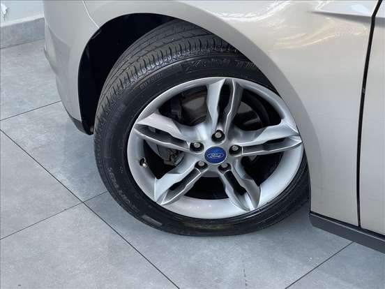 FORD-FOCUS-2.0 SE 16V FLEX 4P POWERSHIFT FORD-FOCUS-2014