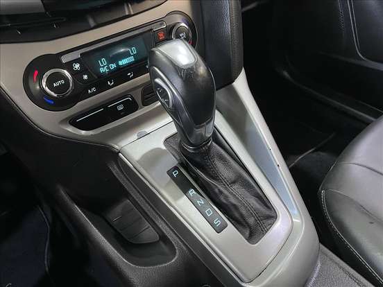 FORD-FOCUS-2.0 SE 16V FLEX 4P POWERSHIFT FORD-FOCUS-2014
