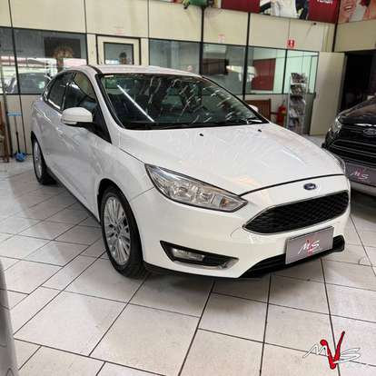 FORD-FOCUS-2017