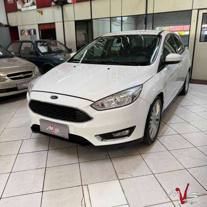 FORD-FOCUS-2017
