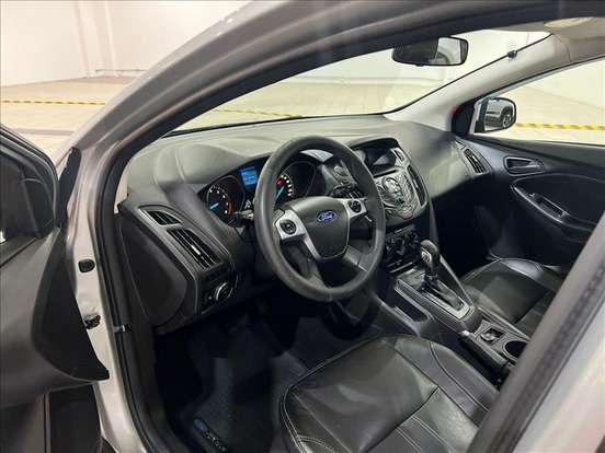 FORD-FOCUS-2019