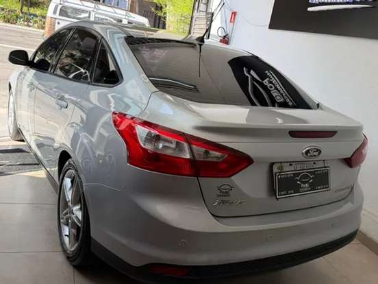 FORD-FOCUS-2.0 SE PLUS SEDAN 16V FLEX 4P AUTOMÁTICO FORD-FOCUS-2015