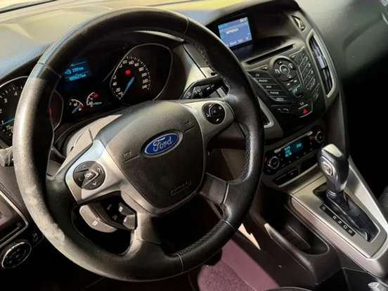 FORD-FOCUS-2.0 SE PLUS SEDAN 16V FLEX 4P AUTOMÁTICO FORD-FOCUS-2015