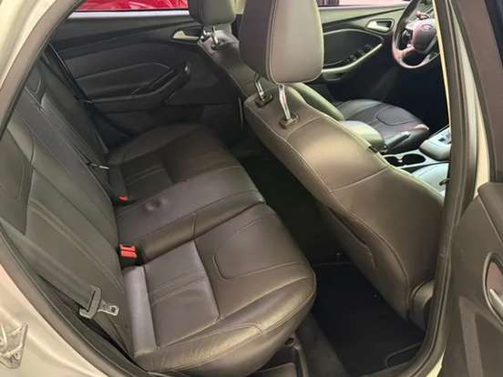 FORD-FOCUS-2.0 SE PLUS SEDAN 16V FLEX 4P AUTOMÁTICO FORD-FOCUS-2015