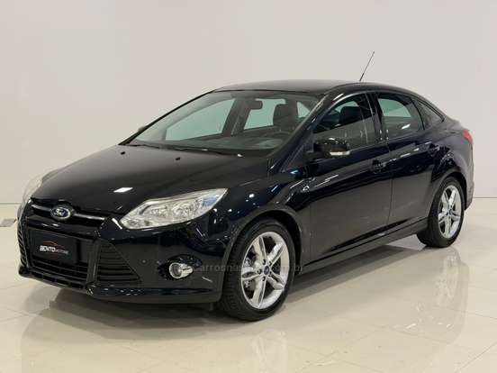FORD-FOCUS-2015