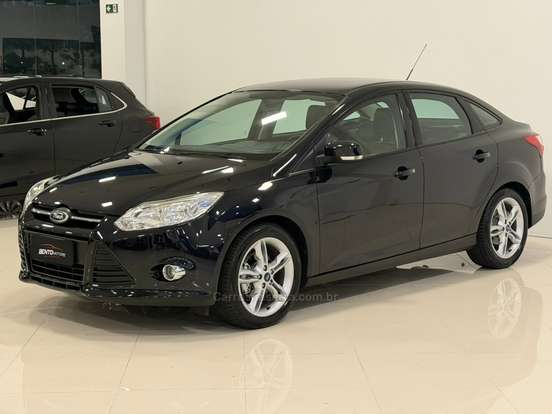 FORD-FOCUS-2015
