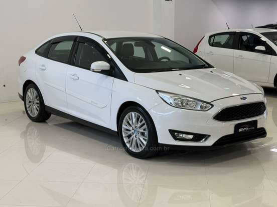FORD-FOCUS-2.0 SE SEDAN 16V FLEX 4P POWERSHIFT FORD-FOCUS-2016