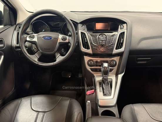 FORD-FOCUS-2015