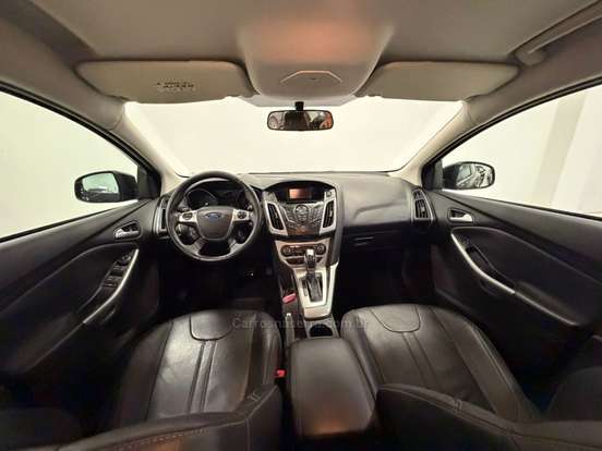FORD-FOCUS-2015