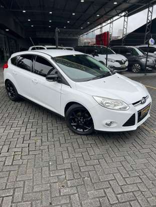 FORD-FOCUS-2015