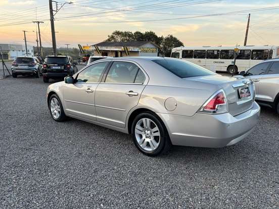 FORD-FUSION-2008