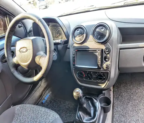FORD-KA-2011