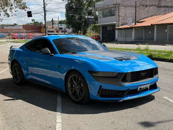 FORD-MUSTANG-2025