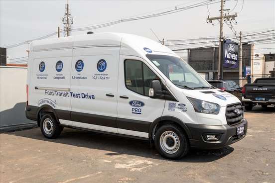 FORD-TRANSIT-2025