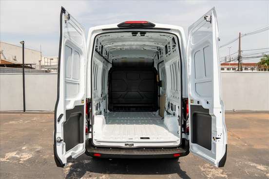 FORD-TRANSIT-2025