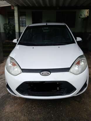 FORD-FIESTA-2013
