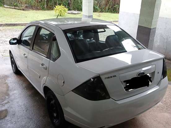 FORD-FIESTA-1.6 ROCAM SE SEDAN 8V FLEX 4P MANUAL FORD-FIESTA-2013