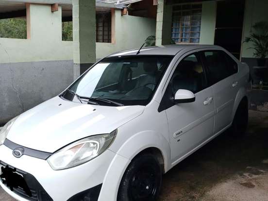 FORD-FIESTA-1.6 ROCAM SE SEDAN 8V FLEX 4P MANUAL FORD-FIESTA-2013