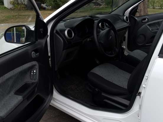 FORD-FIESTA-1.6 SE HATCH 16V FLEX 4P MANUAL FORD-FIESTA-2013