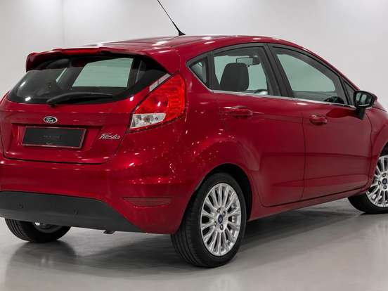 FORD-FIESTA-1.6 TITANIUM HATCH 16V FLEX 4P POWERSHIFT FORD-FIESTA-2016