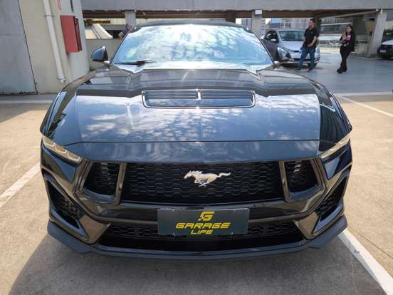 FORD-MUSTANG-2024