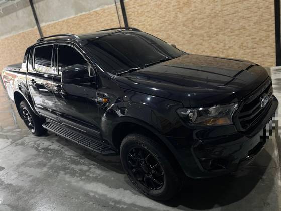 FORD RANGER 2.2 BLACK 4X2 CD 16V DIESEL 4P AUTOMÁTICO