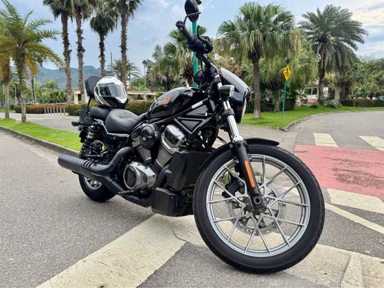 HARLEY-DAVIDSON NIGHTSTER SPECIAL 