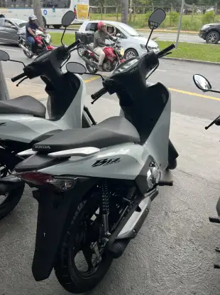 HONDA-BIZ 125 ES-2027