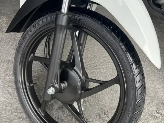 HONDA-BIZ 125 ES HONDA-BIZ 125 ES-2027