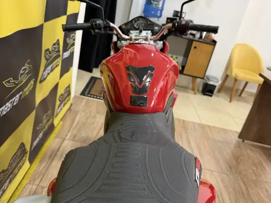 HONDA-CB 300R HONDA-CB 300R-2010