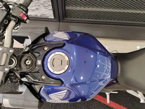 HONDA-CB 650R E-CLUTCH-2026
