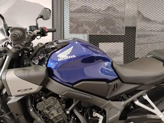 HONDA-CB 650R E-CLUTCH-2026